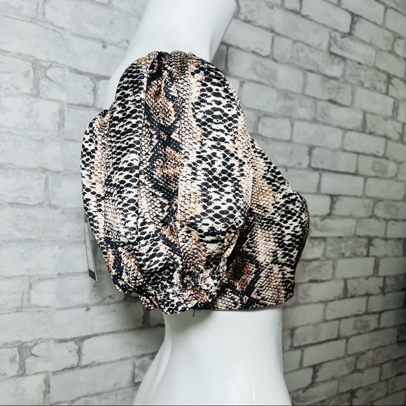 Kaylee Collection Snake print Cropped Top - Picture 7 of 8
